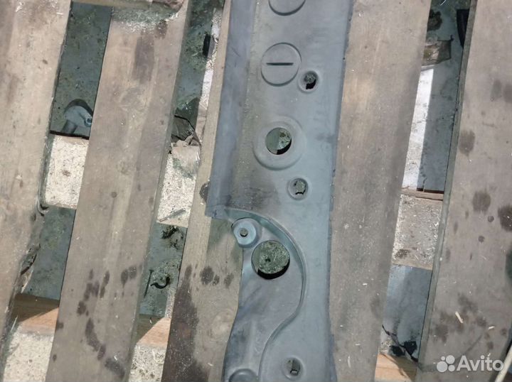 Жабо дворников на BMW 5 f10