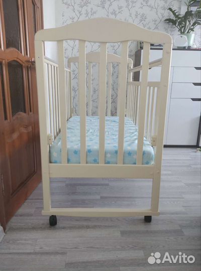 Кровать детская с матрасом