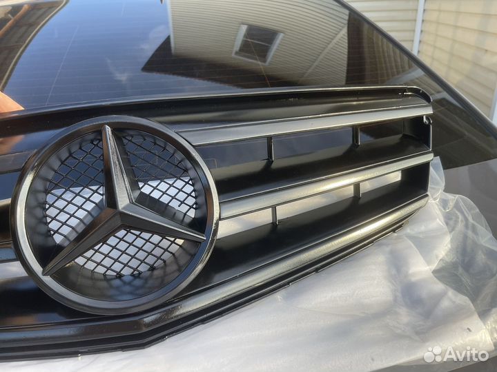 Решетка радиатора Mercedes w204