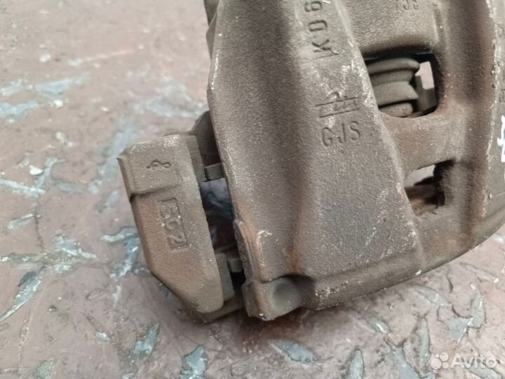 Суппорт тормозной передний правый Audi A4 B8 caba