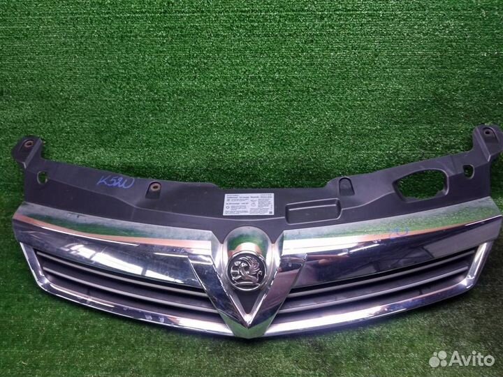 Решетка радиатора Opel Astra H (2004-2014)