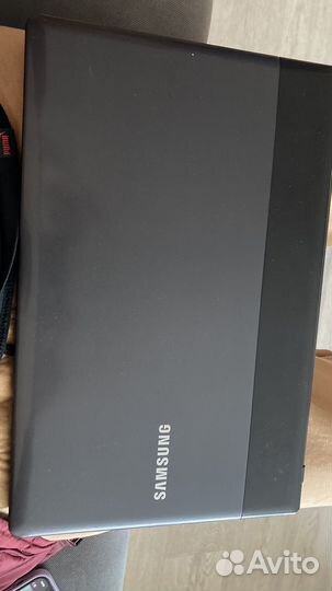 Ноутбук Samsung np300e5a