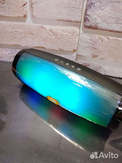 Блютуз колонка типа jbl