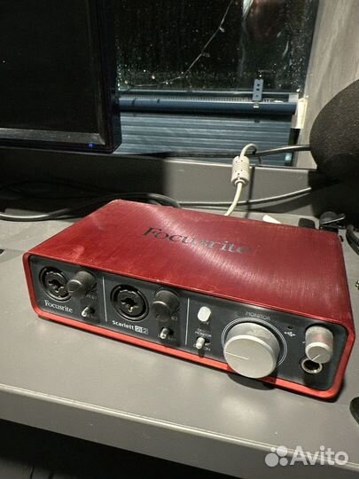 Звуковая карта focusrite scarlett 2i2