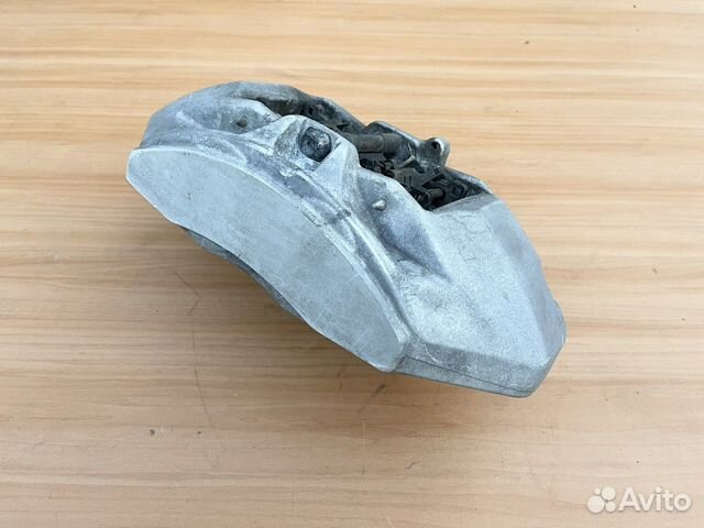 Суппорт правый Mercedes W222 C217 W217