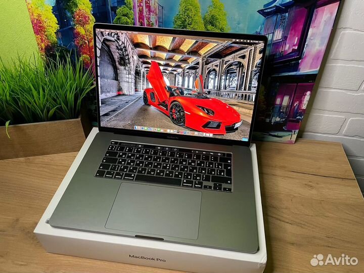 Macbook pro 16 2021 i7/16gb/500gb/ 6ядер