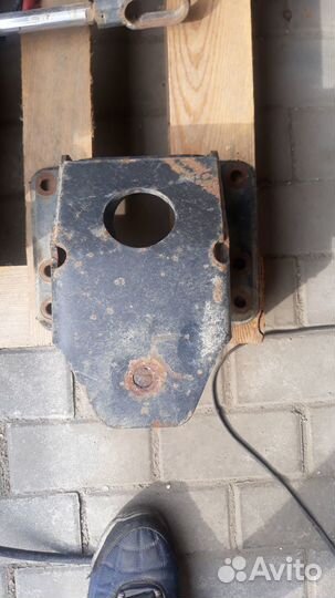 Кронштейн рессоры маз зубренок(4371)пзадний