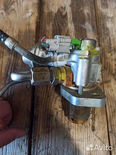 Топливный насос Toyota Avensis 1azfse