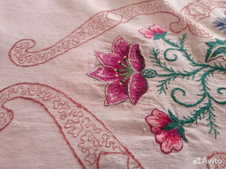 Вышивка старинная гладь Скатерть дорожка накидка