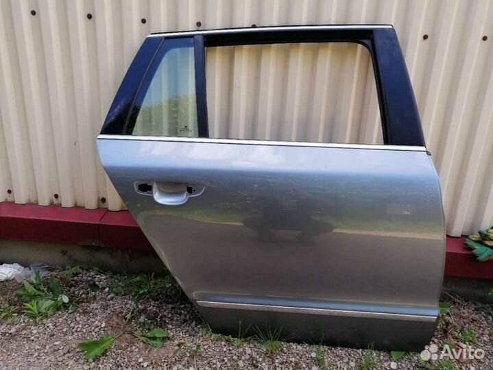 Дверь задняя правая Skoda Superb 2 2012 3T9833056