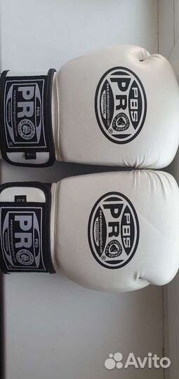 Боксерские перчатки PBS 16OZ с автографом