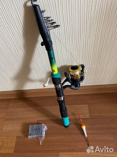 Удилище в сборе 2,1 m +катушка + набор крючков