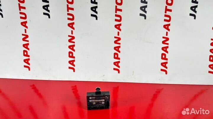 Блок комфорта передний правый Audi A6 C6 2.8 ccea