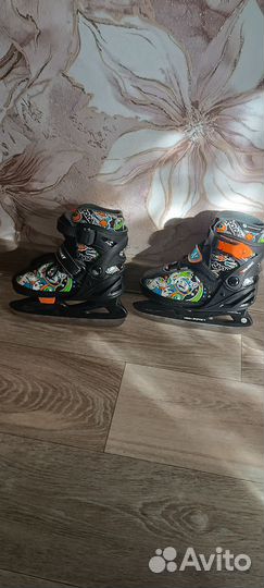 Коньки хоккейные