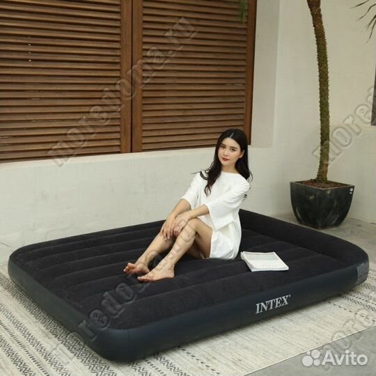 Надувной матрас 137Х191Х25см интекс