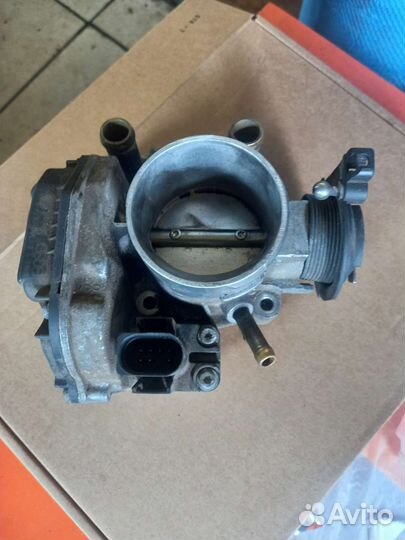 Дроссельная заслонка VW 1.6 AHL