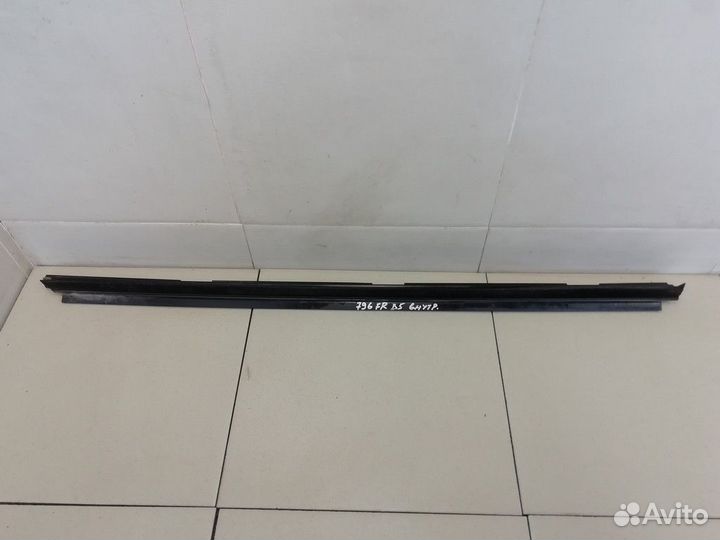 Уплотнитель (внутри) Passat B5 1996-2000