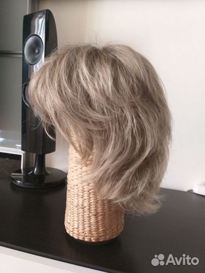 Парик женский из модакрилового волокна