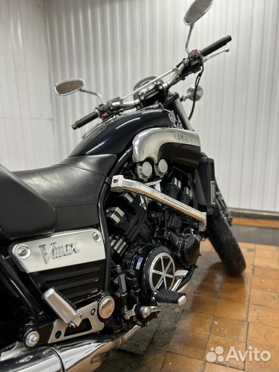 Yamaha V-MAX 1200
