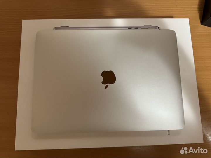 Macbook Pro 13 2017 a1708, 8гб/128GB