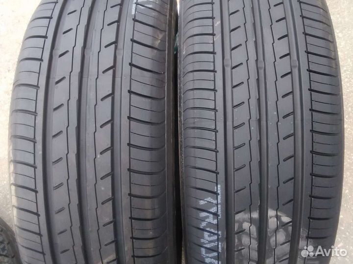 Yokohama Bluearth ES32 215/55 R17