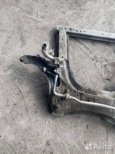 Renault megane 2 передняя балка 2004 г