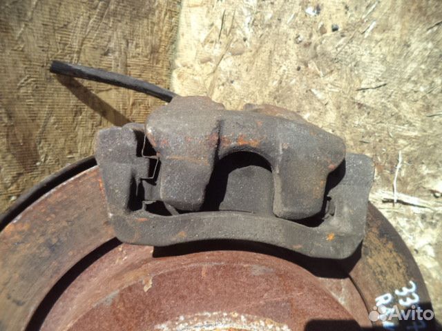 Суппорт задний левый Land Rover Range Rover Sport