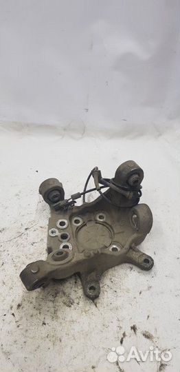 Поворотный кулак задний левый Nissan Teana J32 2.5