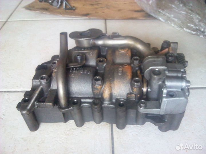 Масляный насос Volkswagen Passat B6 Двигатель BKP