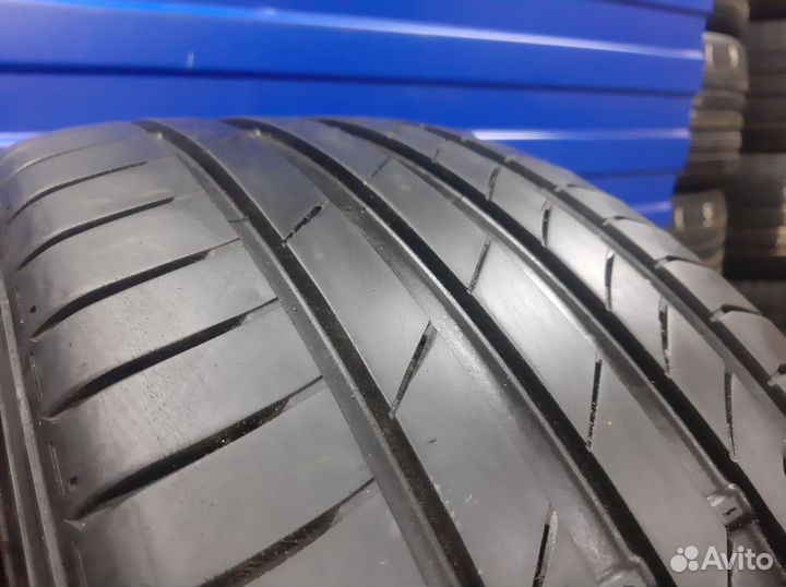 Kumho Ecsta PS71 245/40 R20 99Y