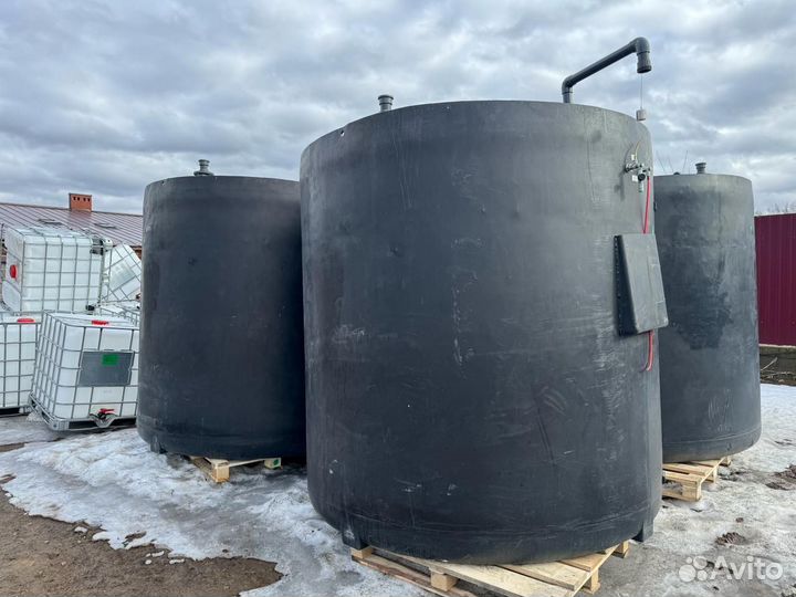 Ёмкость для воды пластиковая 8000 литров