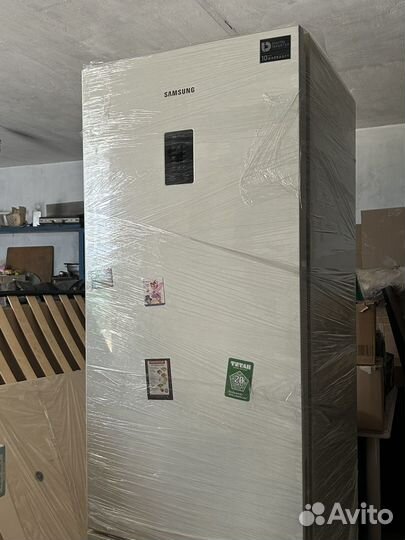 Холодильник Samsung RB37A5271EL