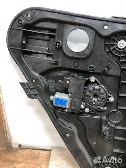 Задний левый Стеклоподъемник Hyundai i40