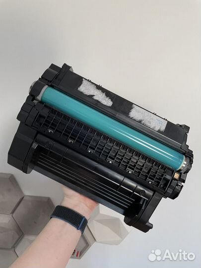 Картридж HP CC364A