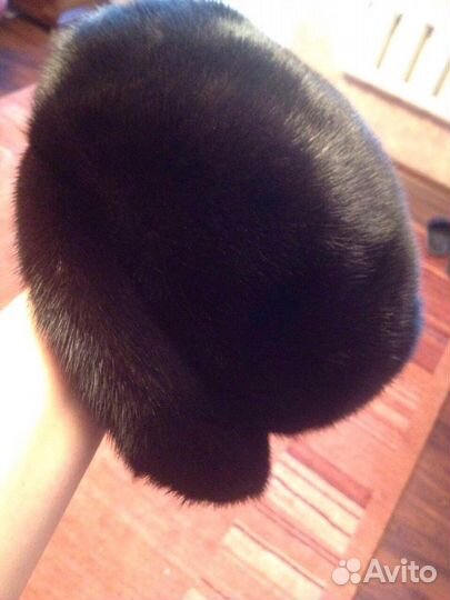 Меховая женская кепи
