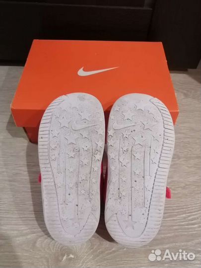 Кроссовки Nike оригинал 24р