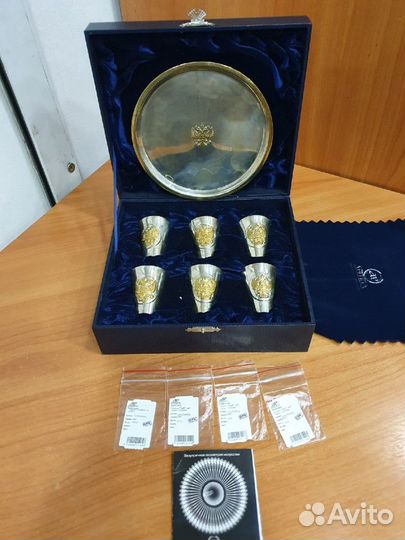 Набор стопок с подносом 