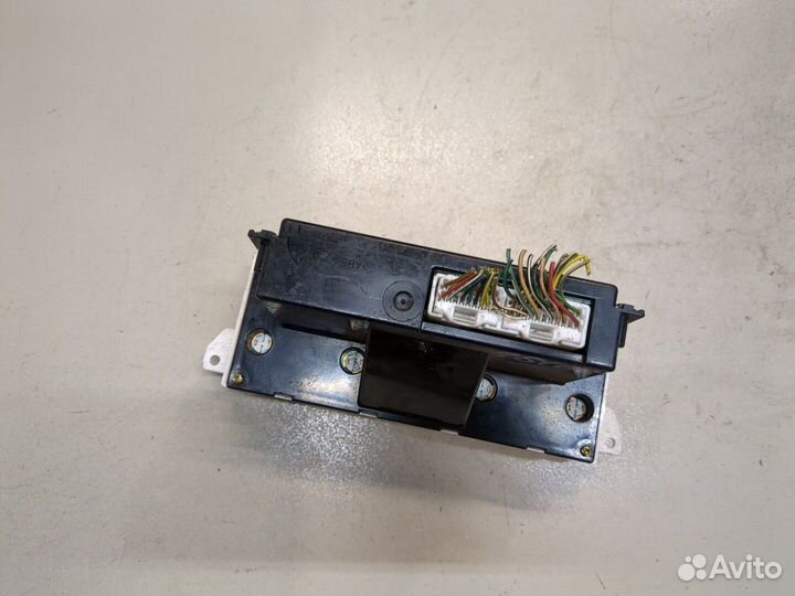 Переключатель отопителя Toyota Avensis 1