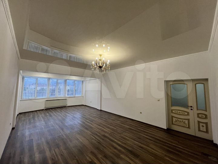 2-к. квартира, 93,7 м², 4/7 эт.