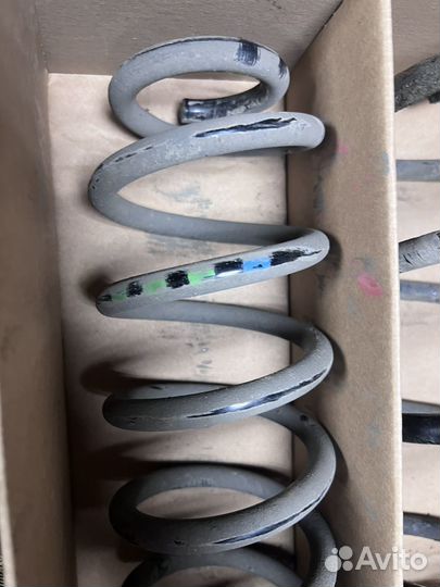 Задние Пружины tiguan 1