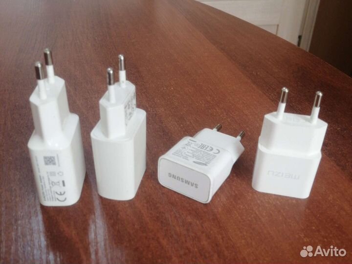 Зарядное устройство для телефона