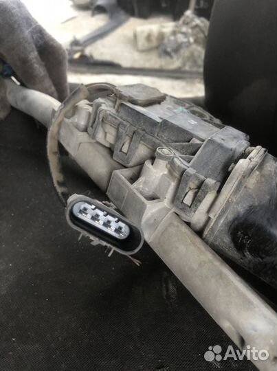 Альмера g15 2018 трапеция дворников с моторчиком