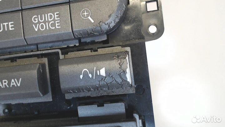 Панель управления магнитолой Infiniti QX56, 2005