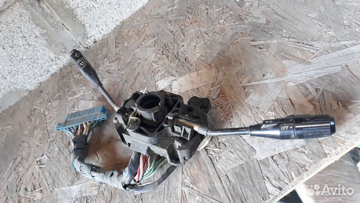 Подрулевой переключатель Toyota Crown ms110