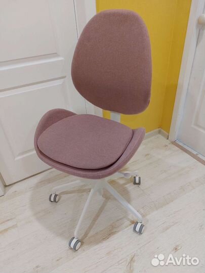 Кресло компьютерное IKEA икеа хаттефьелль