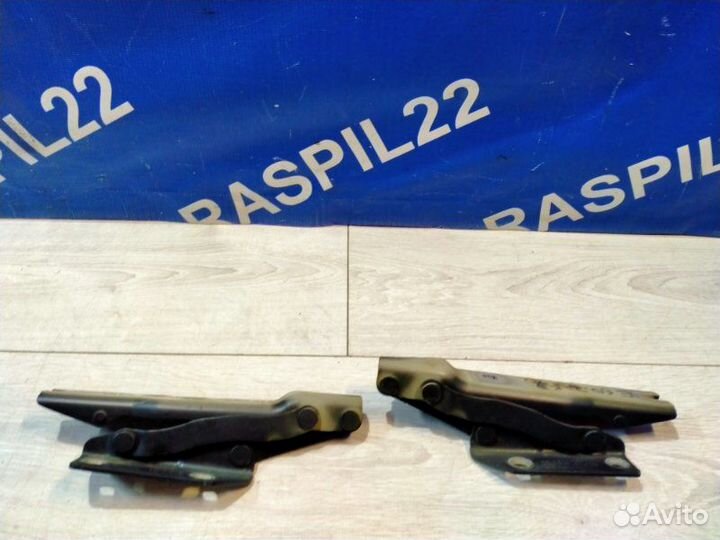 Петля капота Bmw 525I Левый Руль Пробег: 80.080