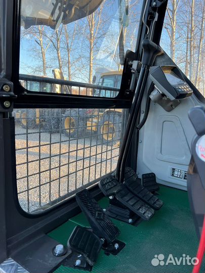 Гусеничный экскаватор Bizon 135, 2023