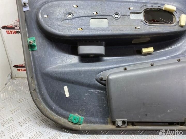 Обшивка боковой двери передняя правая Kia Spectra
