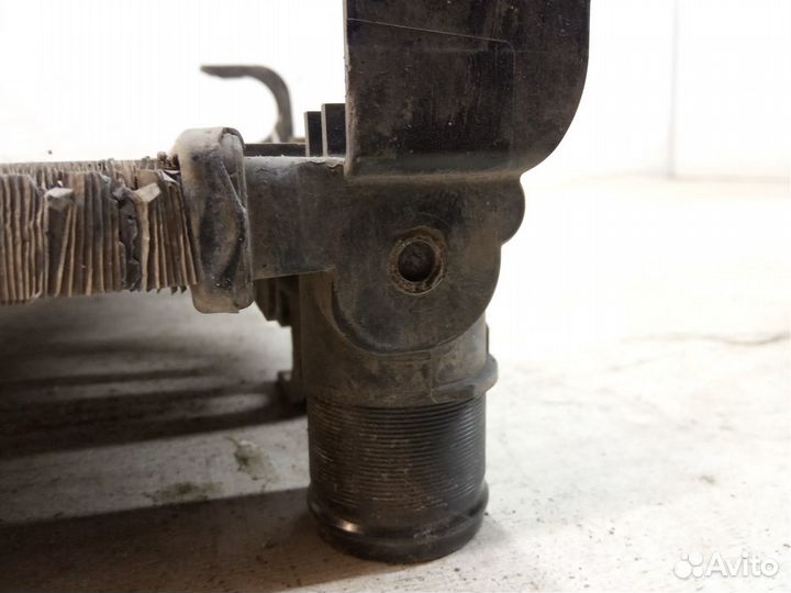 Радиатор охлаждения Renault Logan 2 2014