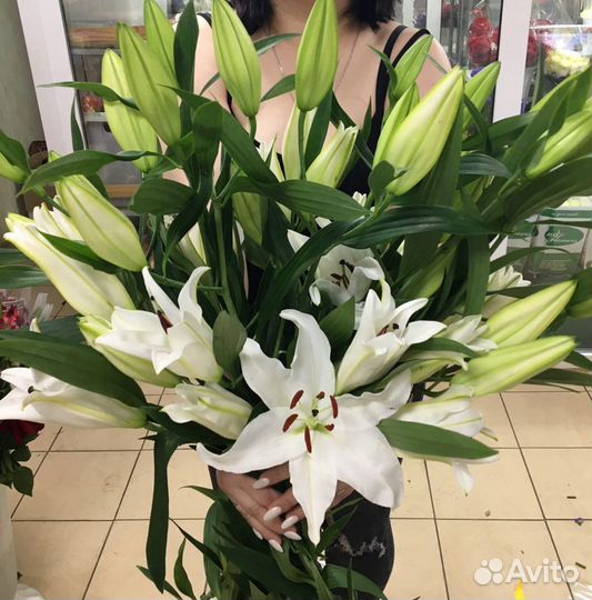 Букет из 5 лилий. Доставка